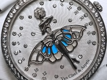 Обзор реплики женских наручных часов Van Cleef & Arpels Lady Arpels Ballerine Enchantee