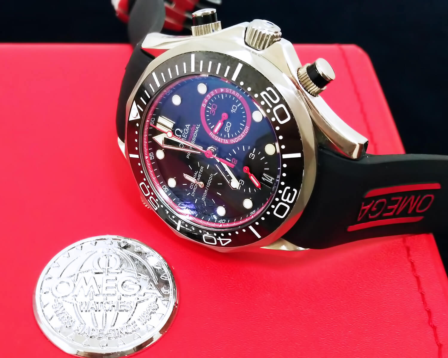 Реплика мужских часов из лимитированной коллекции OMEGA Seamaster Diver 300м Chronograph 44 mm ETNZ 